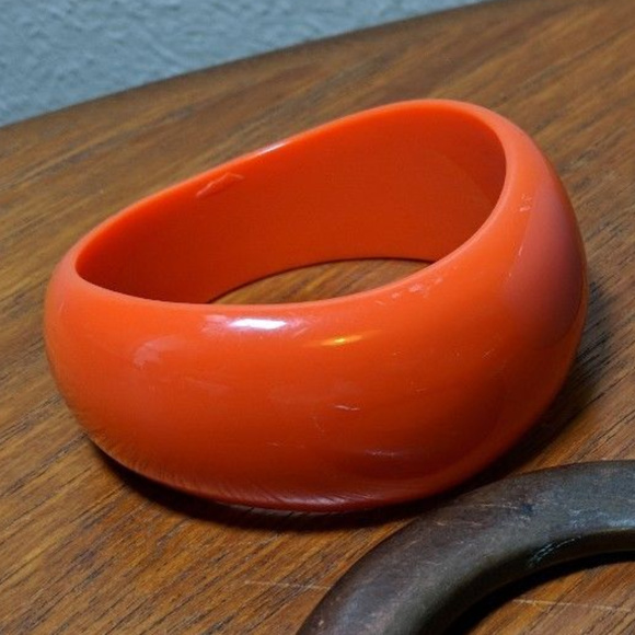 Vintage Jewelry Vintage Plastic Bangle Bracelet Wavy Orange Poshmark